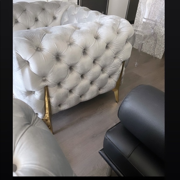 Sold - Picture 3 of 8